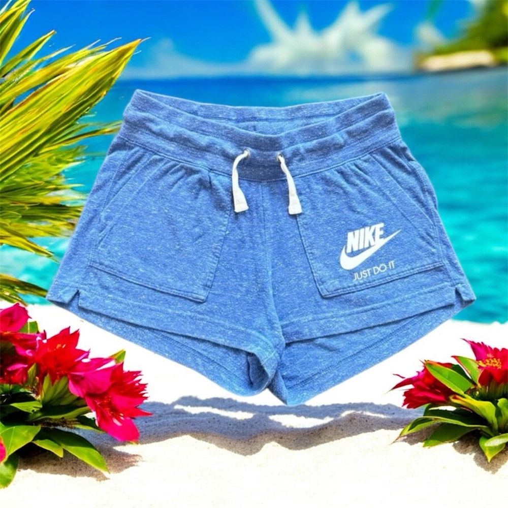 Free 💟Nike Blue Shorts - Picture 7 of 14